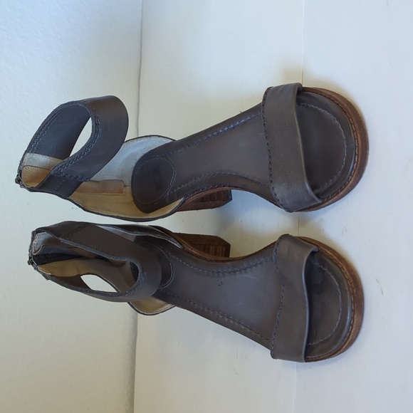 Frye Brielle Charcoal Grey Wooden Ankle Sandals - Size 8 - Picture 5 of 15